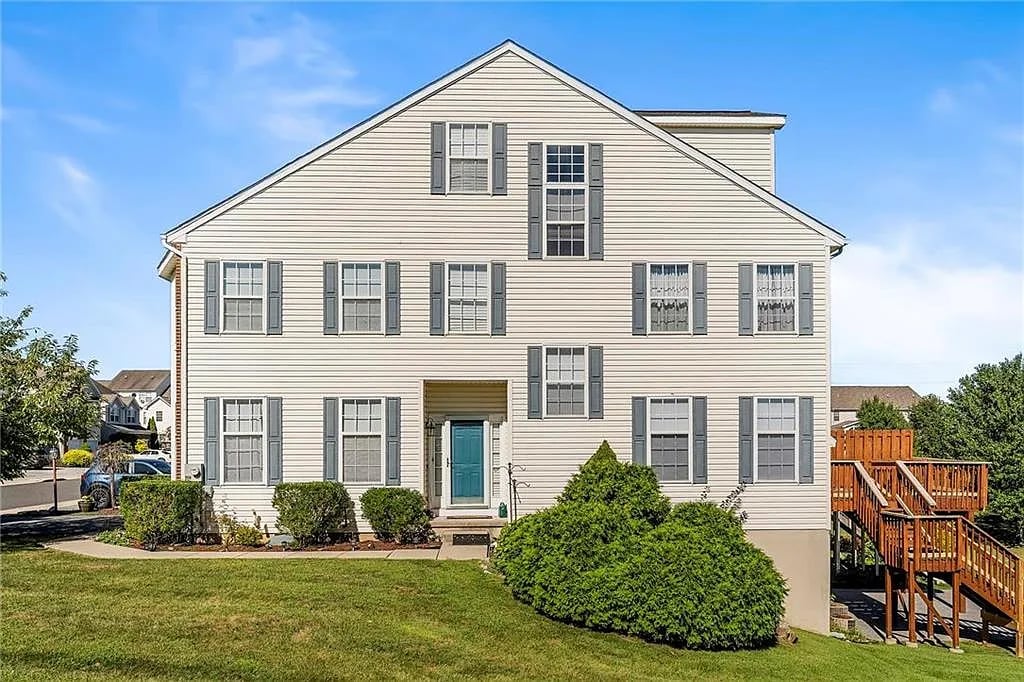 5261 Dartmouth Dr