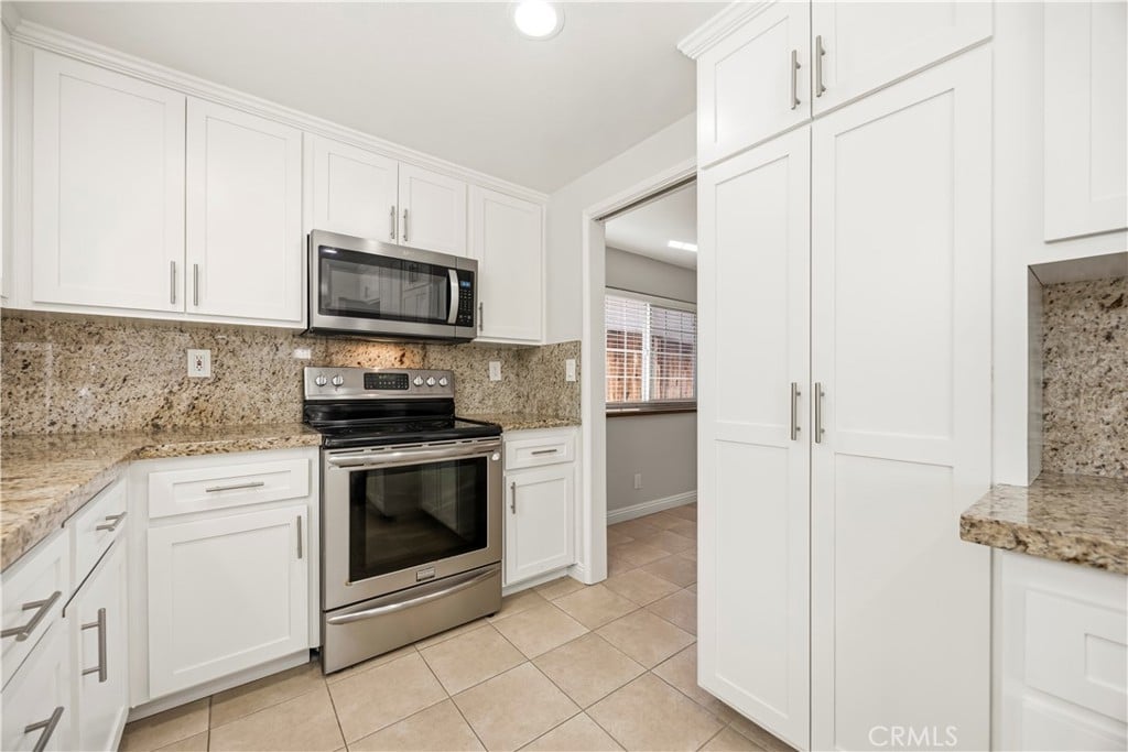 3129 San Helena Dr