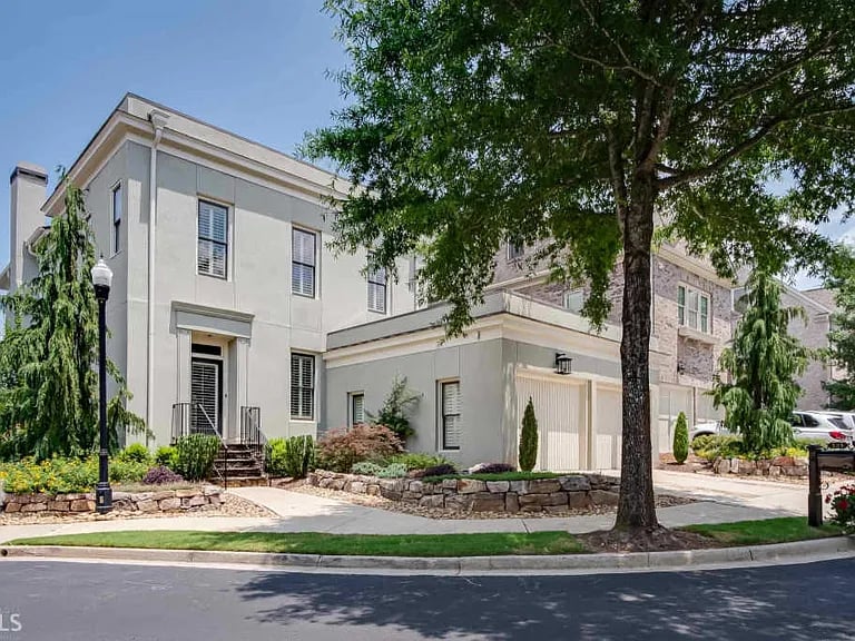 535 Willow Oak Way
