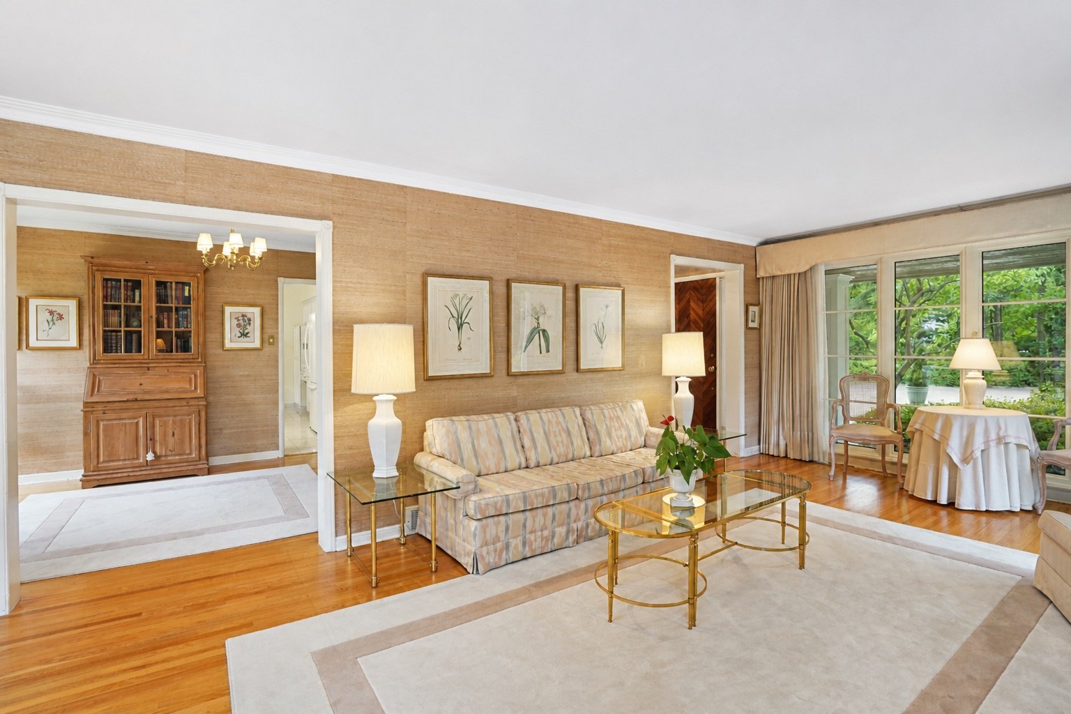 5052 Lakeshore Road, Burlington