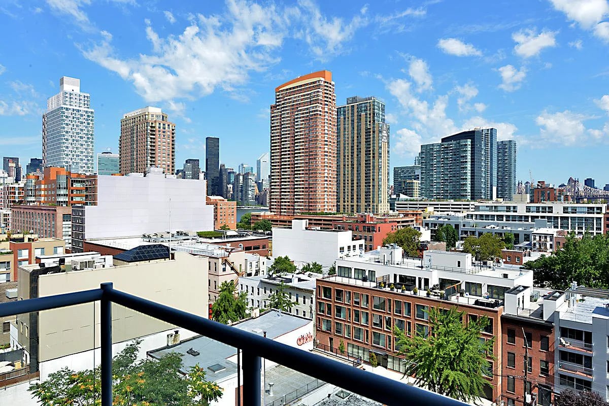 5-49 Borden Ave, #F9