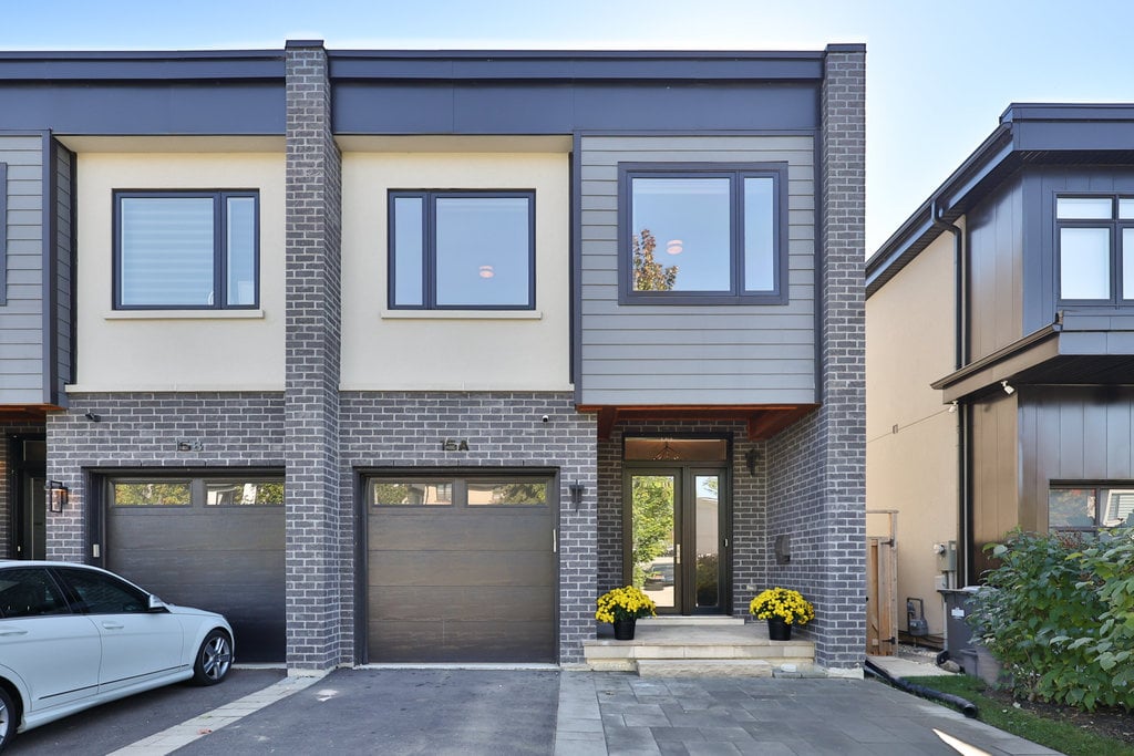 15A Tecumseth Ave
