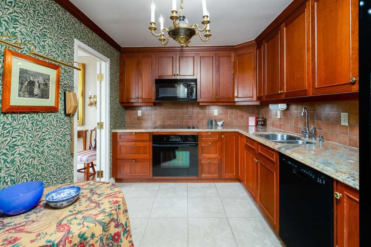 1470 Pennyfarthing Dr, #901