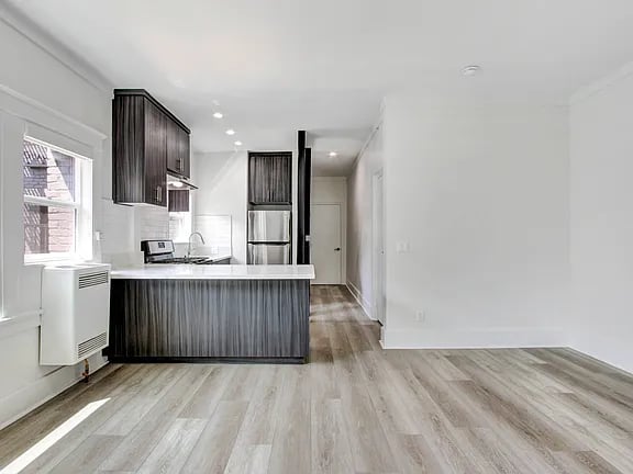 300 San Juan Ave