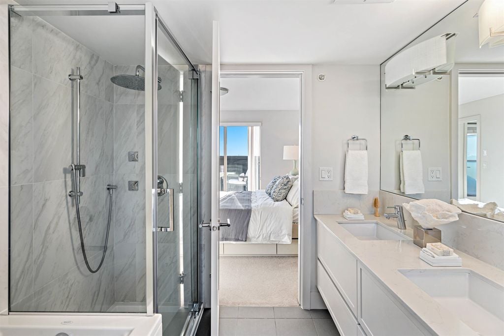 244 E 5th St, #15