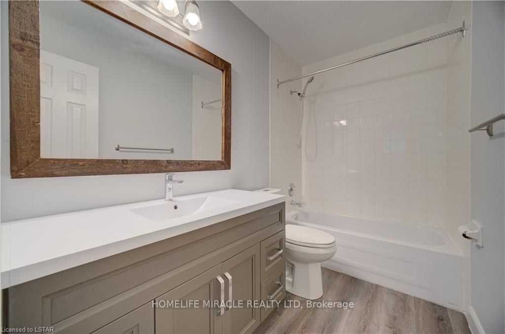 29 Ranchwood Cres