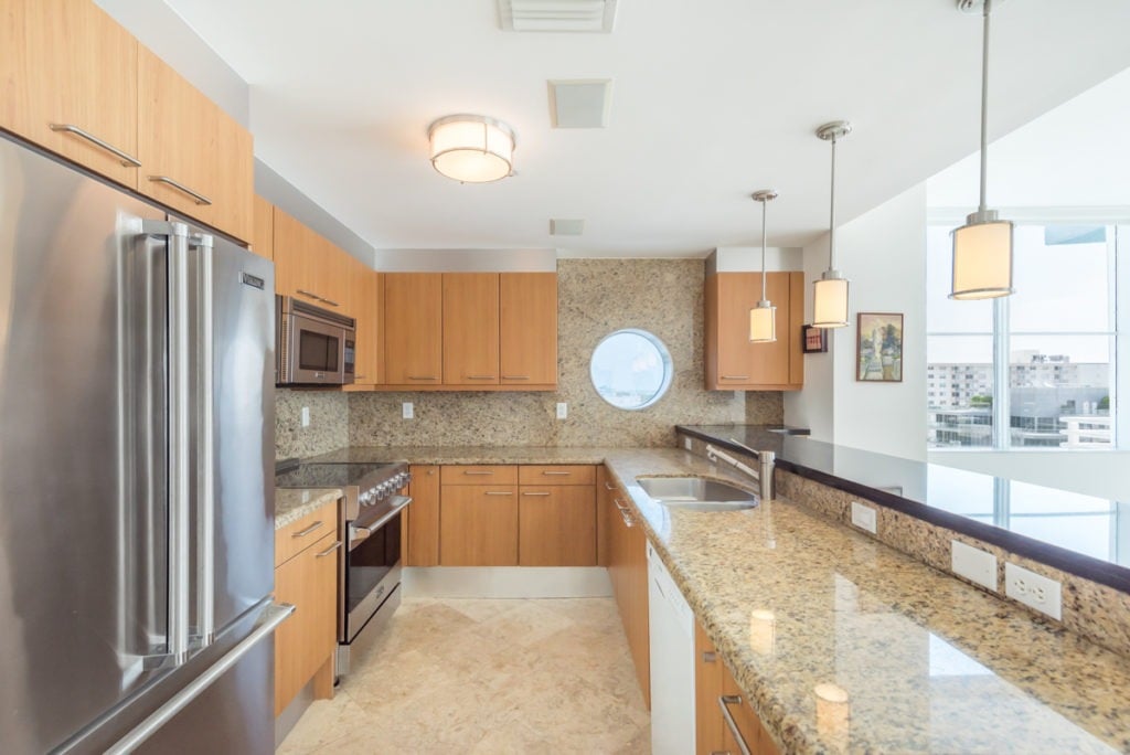 Luxury Sofi 3 Bedroom Lists at $1,675,000!