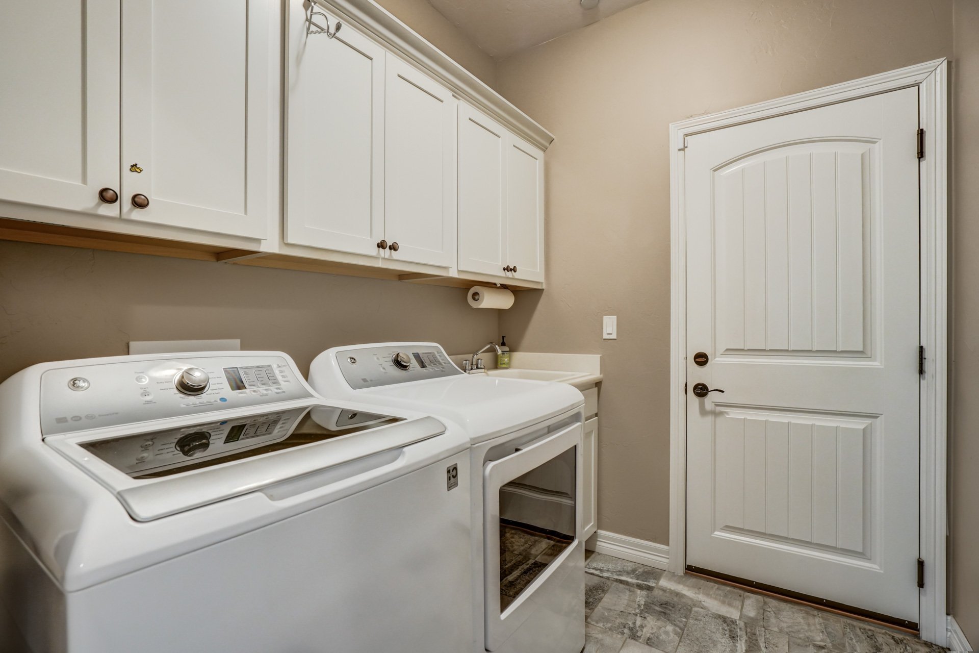 429 Stone Cottage Grove