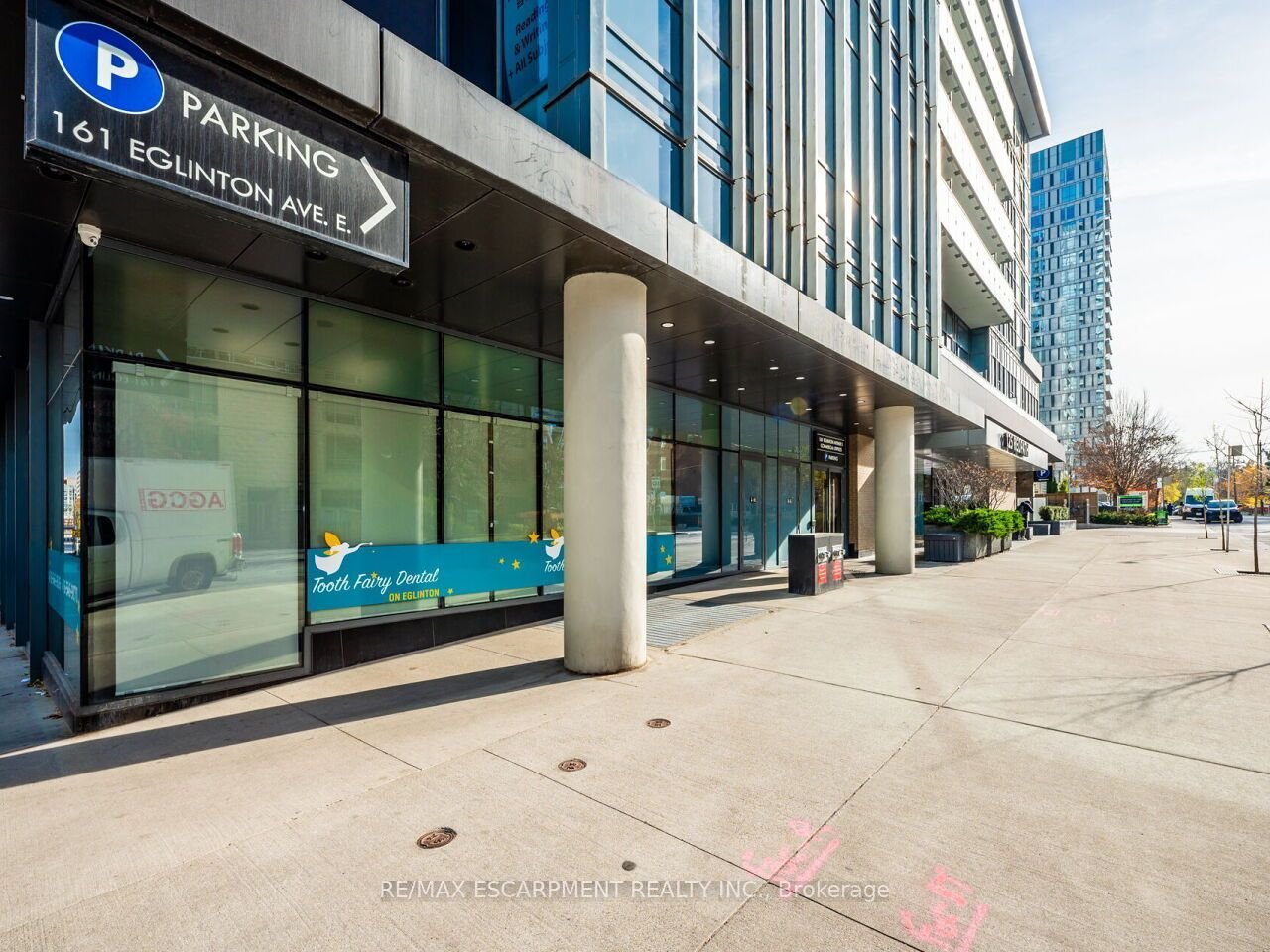 BEGINNER LUXURY IN MIDTOWN 