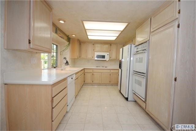 1656 FAIRVIEW Dr
