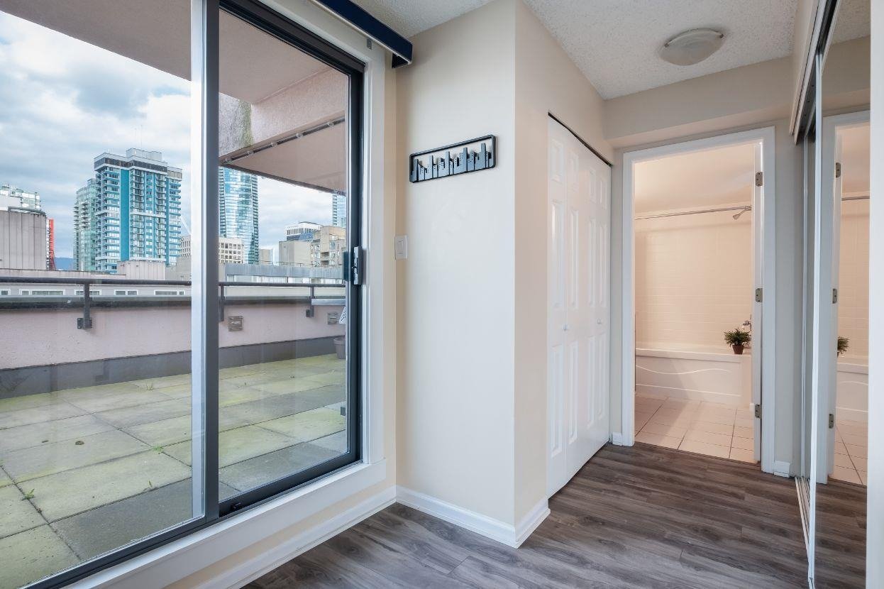 1265 Barclay Street, #1001