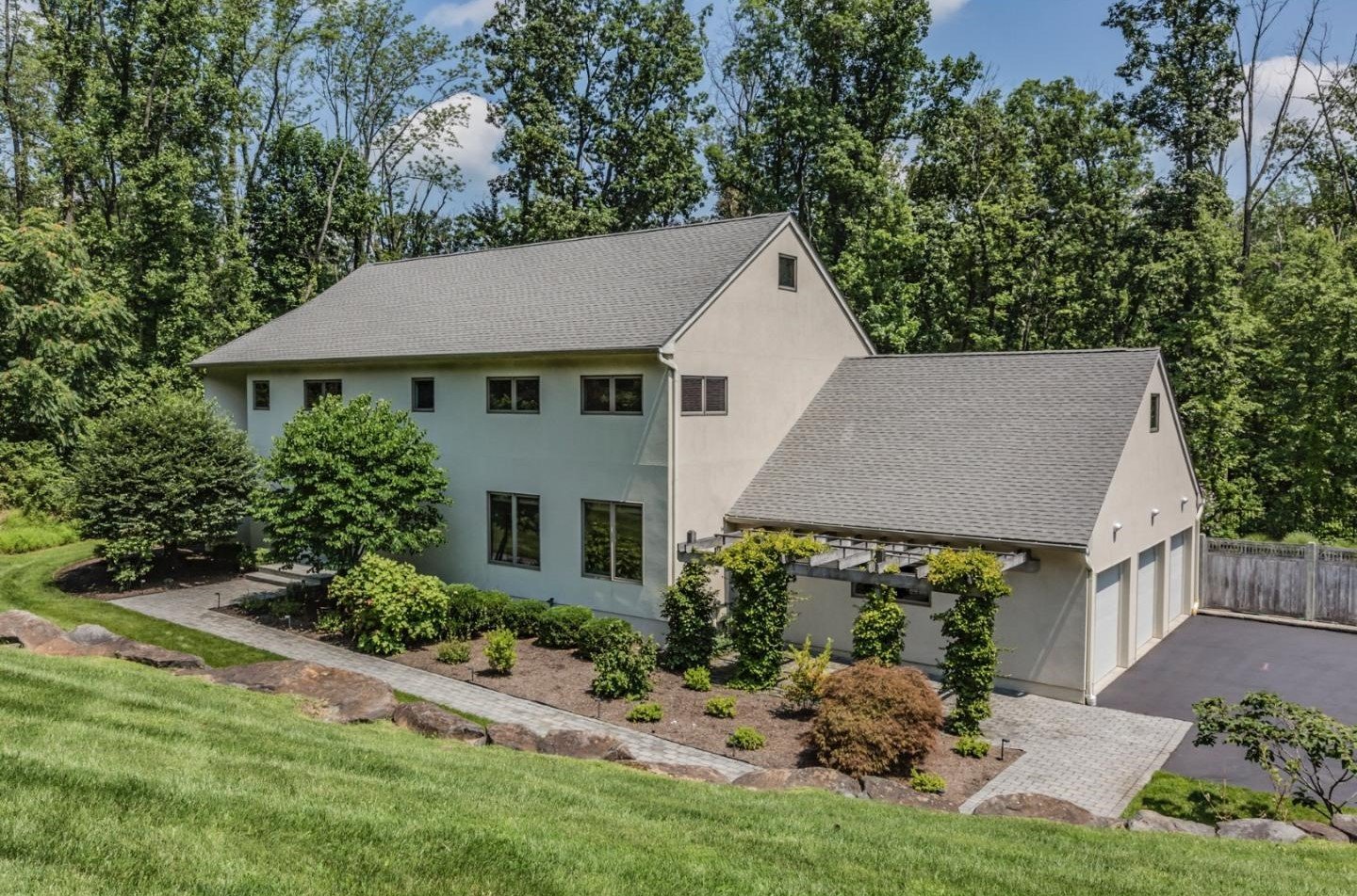 1 Hageman Ln