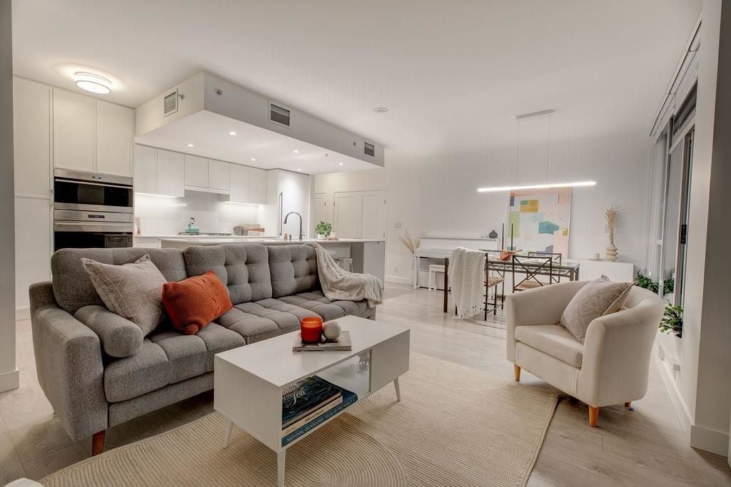 188 E Esplanade, #2205