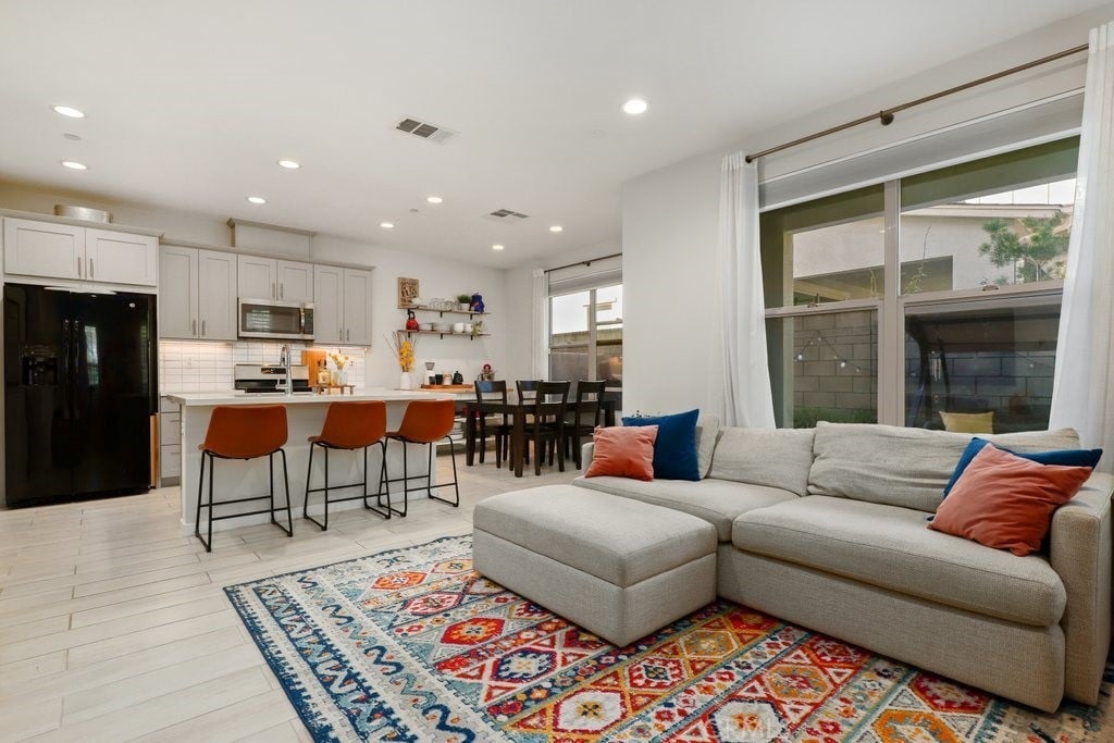 108 Alienta Ln
