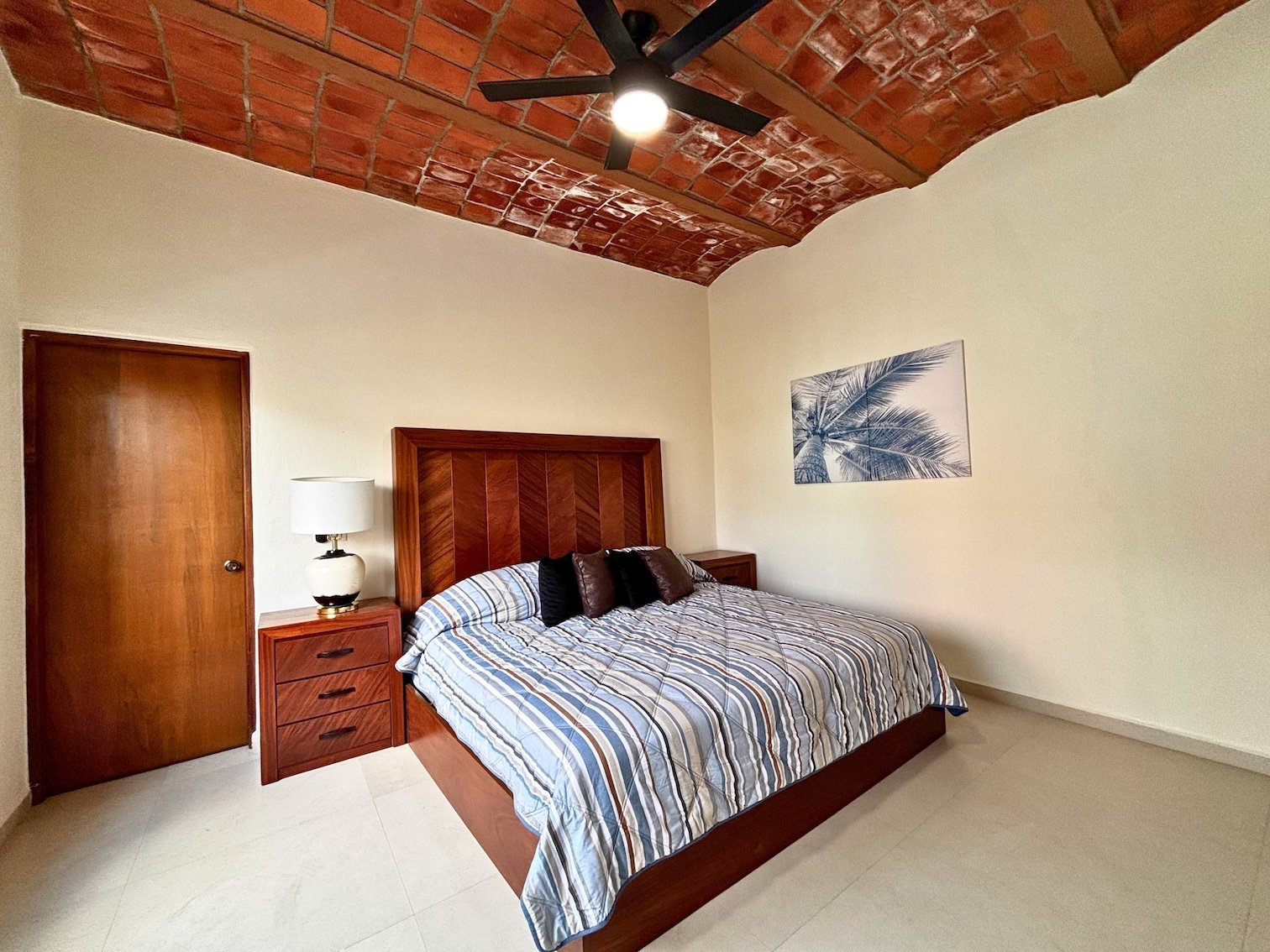 Spacious, Safe & Private - Golden Zone 2 Bed Oasis with Private Pool 👙