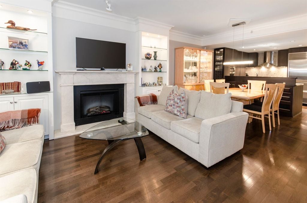 533 Waters Edge Cres, #103