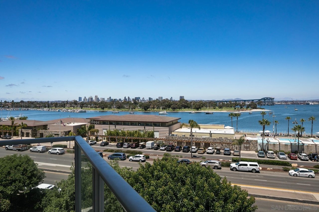 1820 Avenida Del Mundo #407