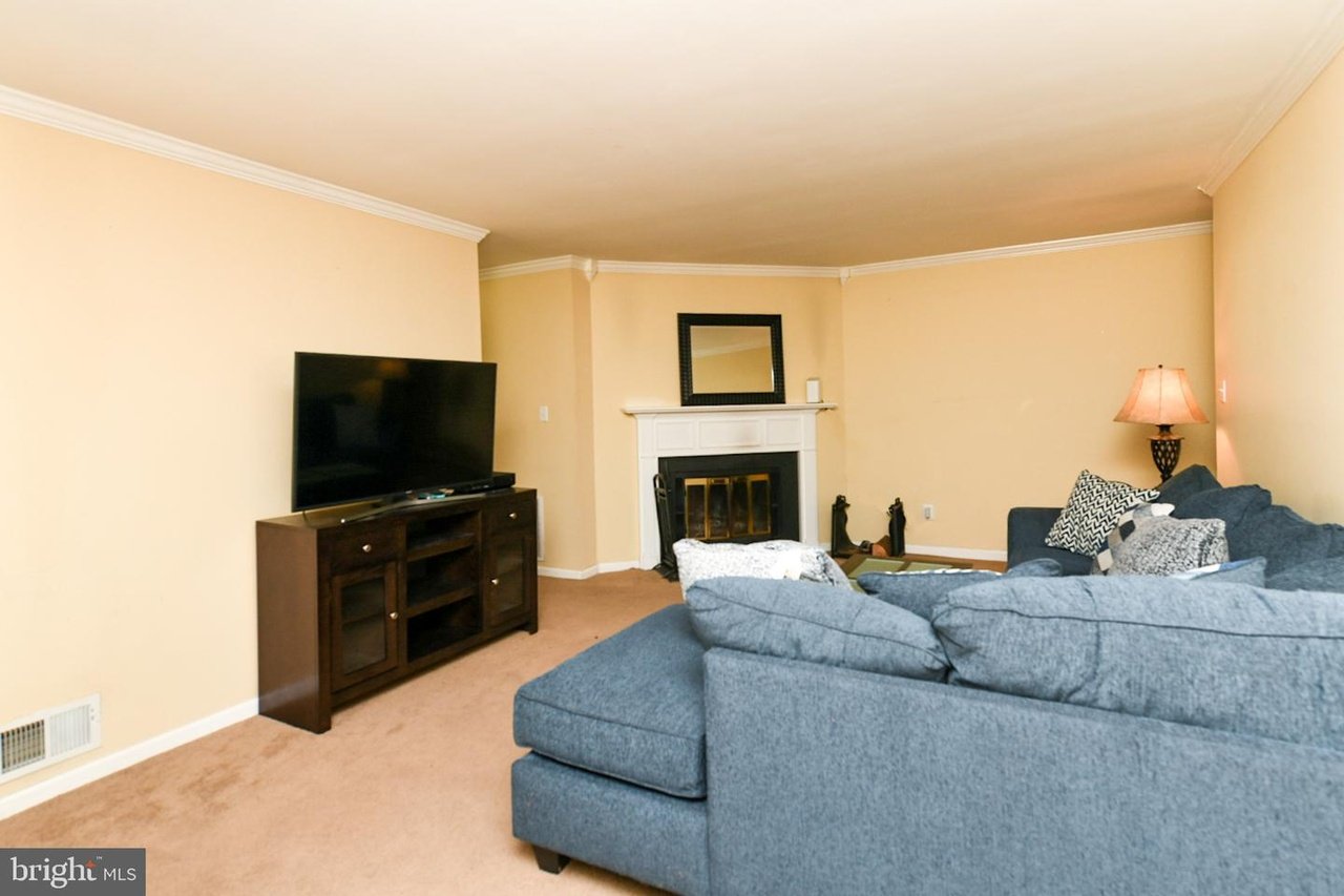 2313 Old Stone Mill Dr