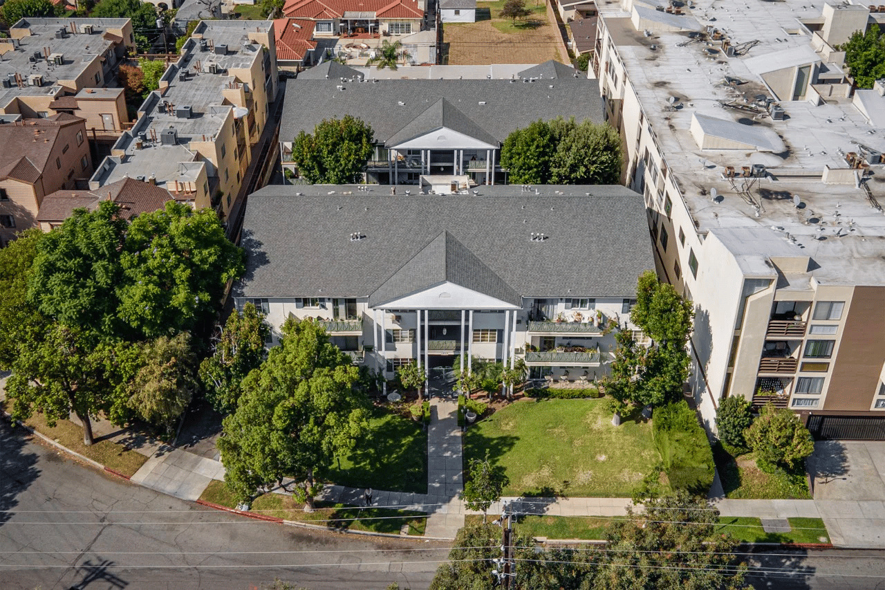 1233 N Columbus Ave Unit 2C