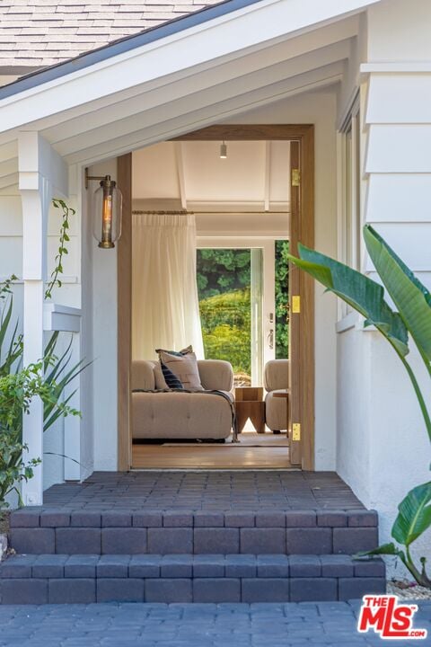 Echelon Pavilion, Grayfox St, 90265