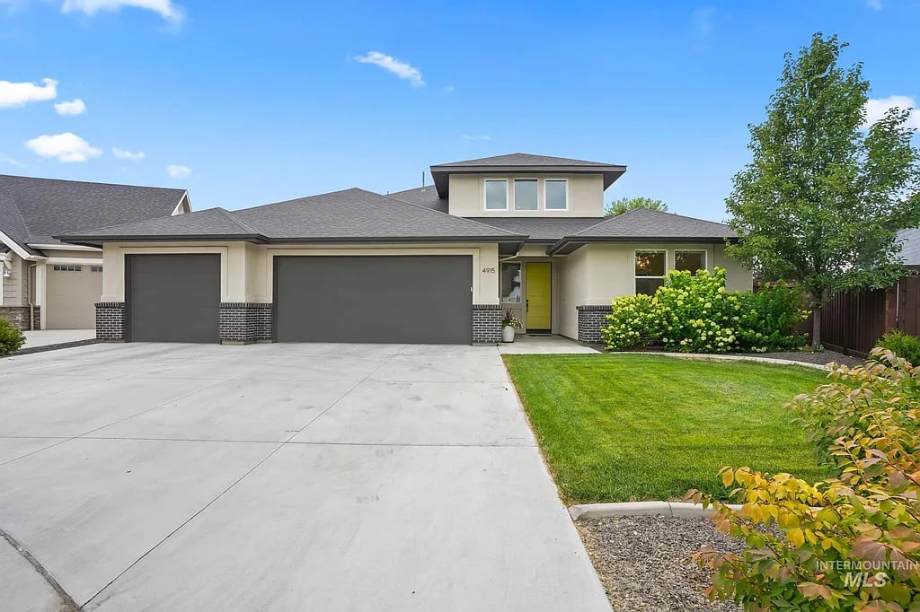 4915 N Elena Maria Pl