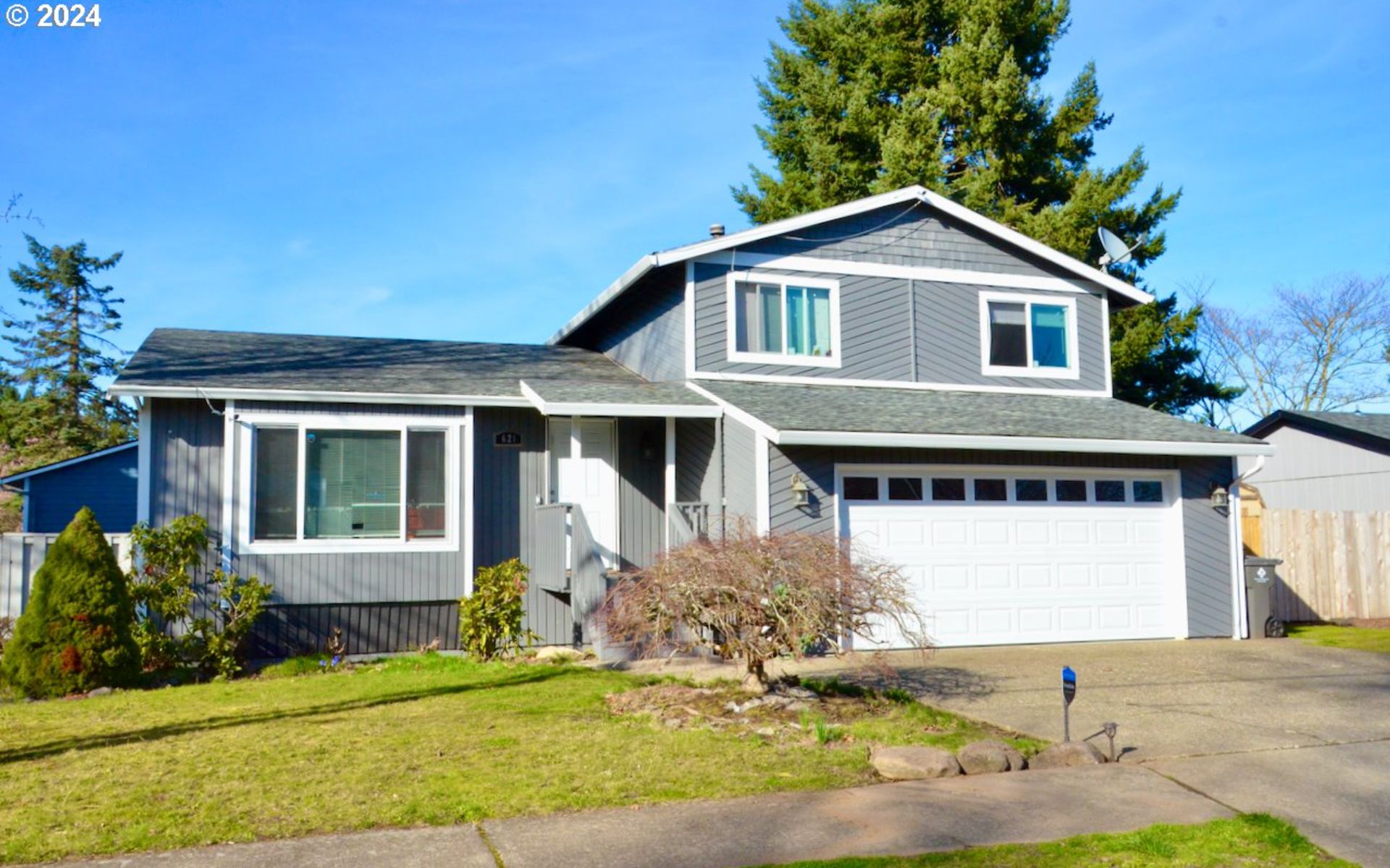 621 NW FARISS RD