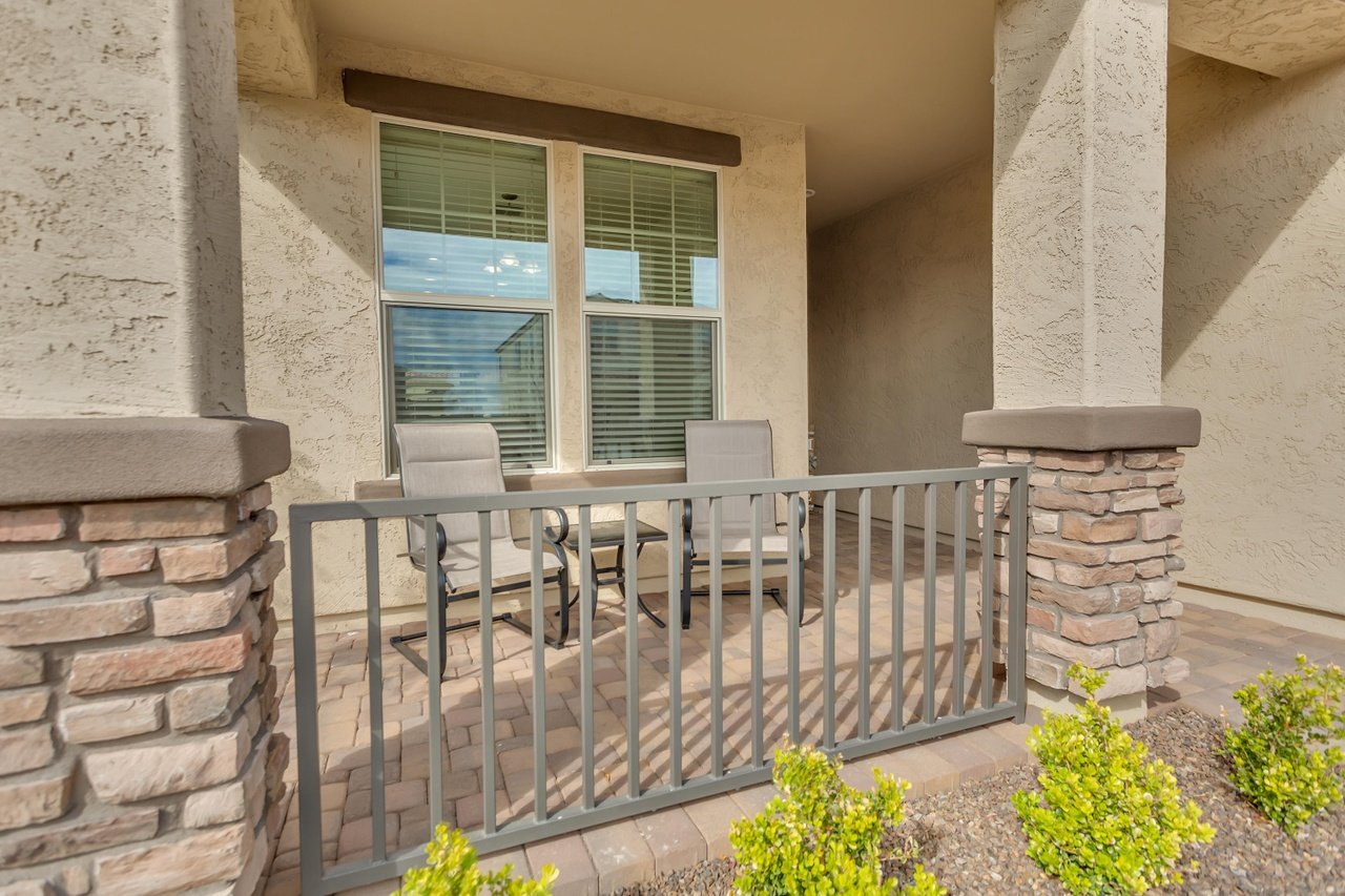 538 E Balao Dr