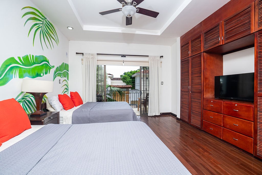 Casa Reye | Stunning 3-Bedroom Beach Home with Rooftop Ocean Views and Private Pool in Surfside, Playa Potrero