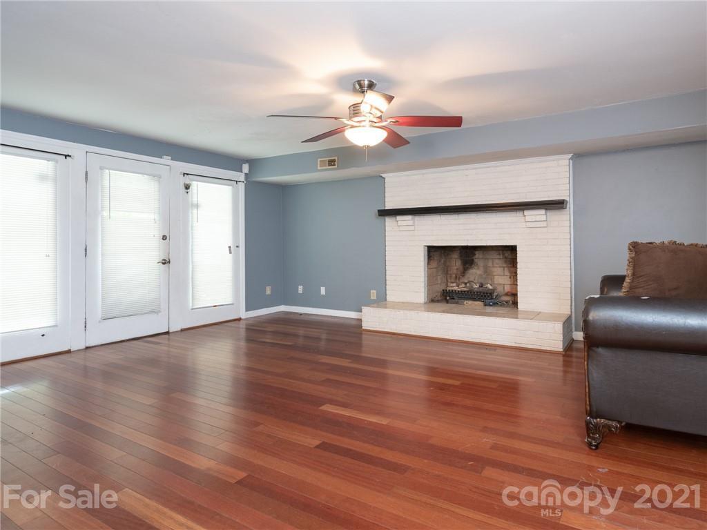 4520 Gaynelle Dr