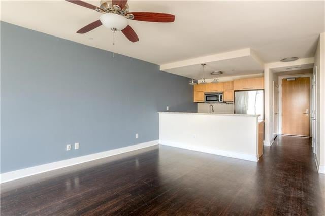 603 Davis St, #611