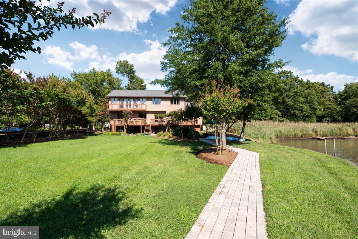 88 E Lake Dr