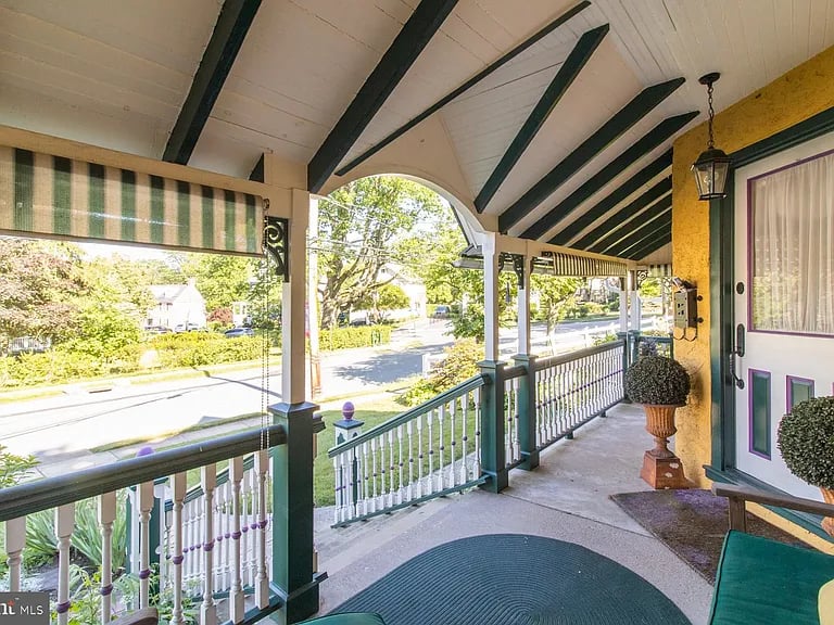 220 Bloomingdale Avenue