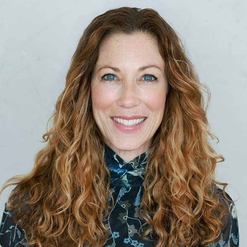 jen-wolan Berkeley, CA Real Estate Agent Headshot