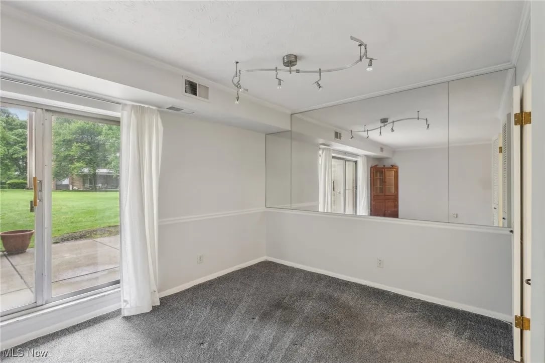 2202 Acacia Park Dr 2109