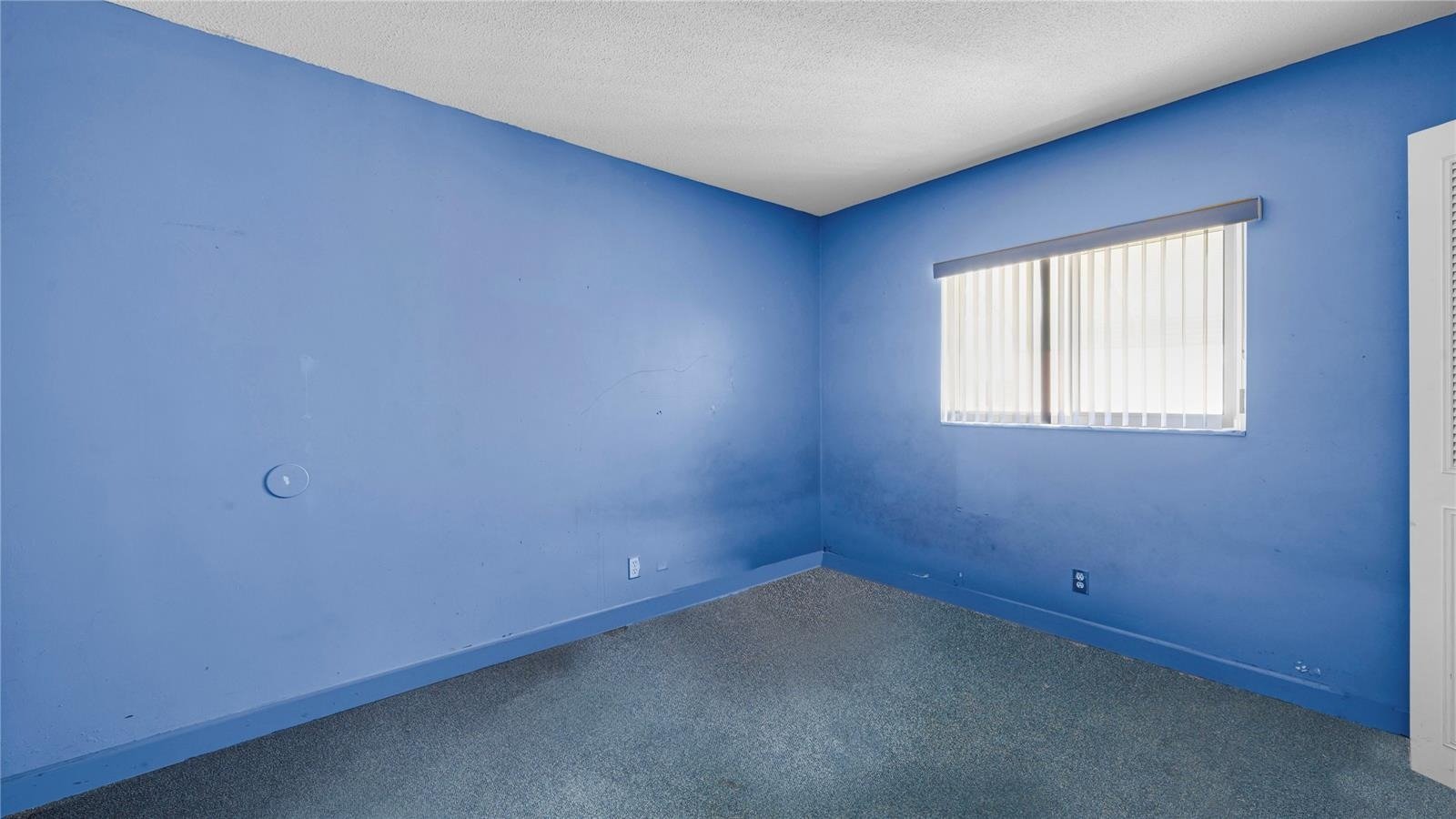 3700 NW 25th St