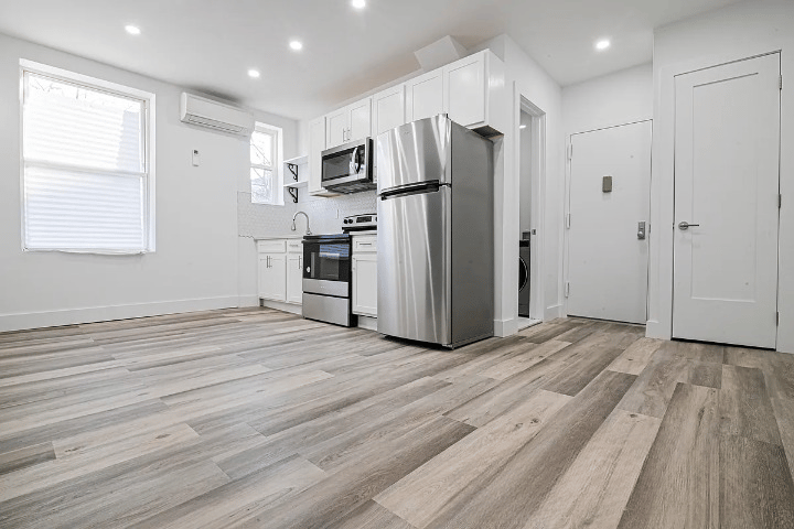 2785 East 15th Street #2F