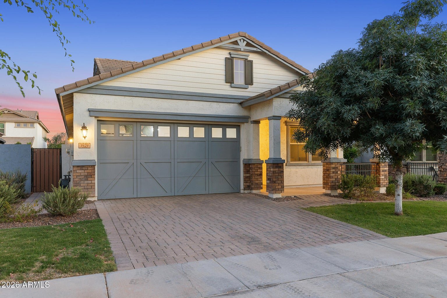 3929 E Appaloosa Road