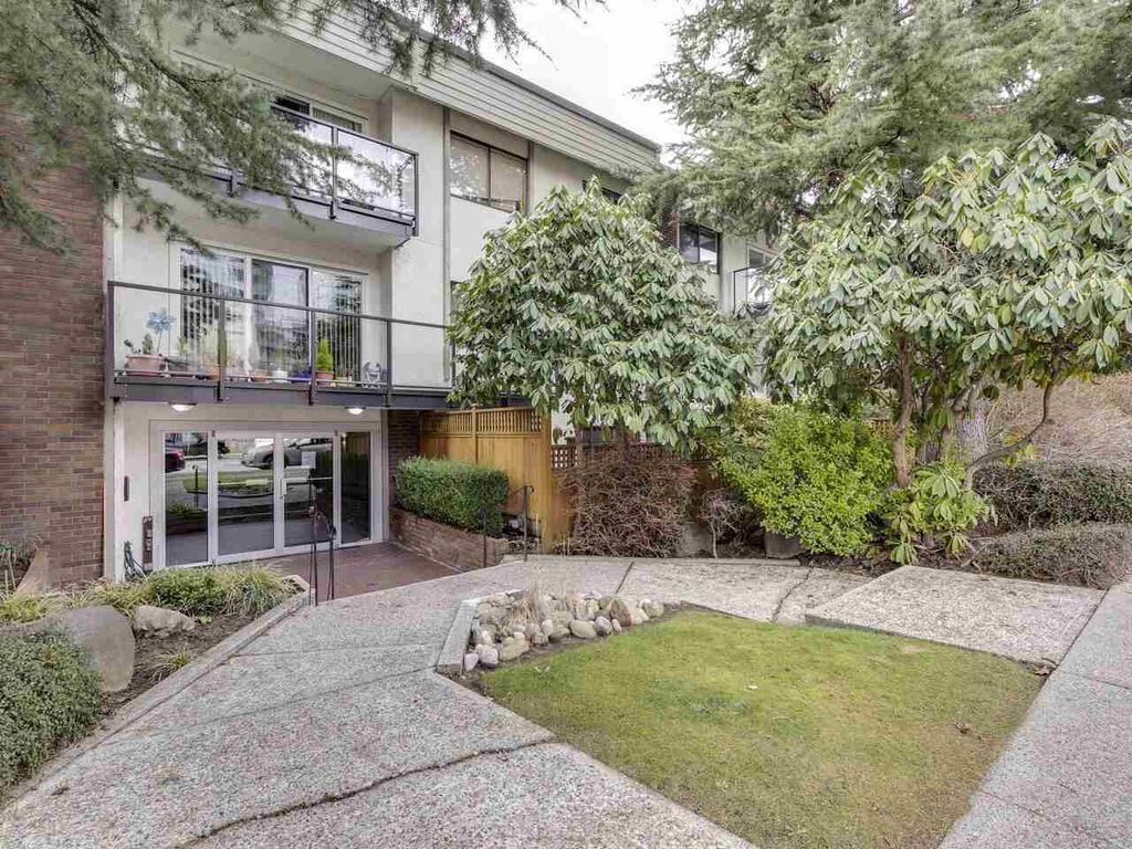 1515 Chesterfield Ave, #205