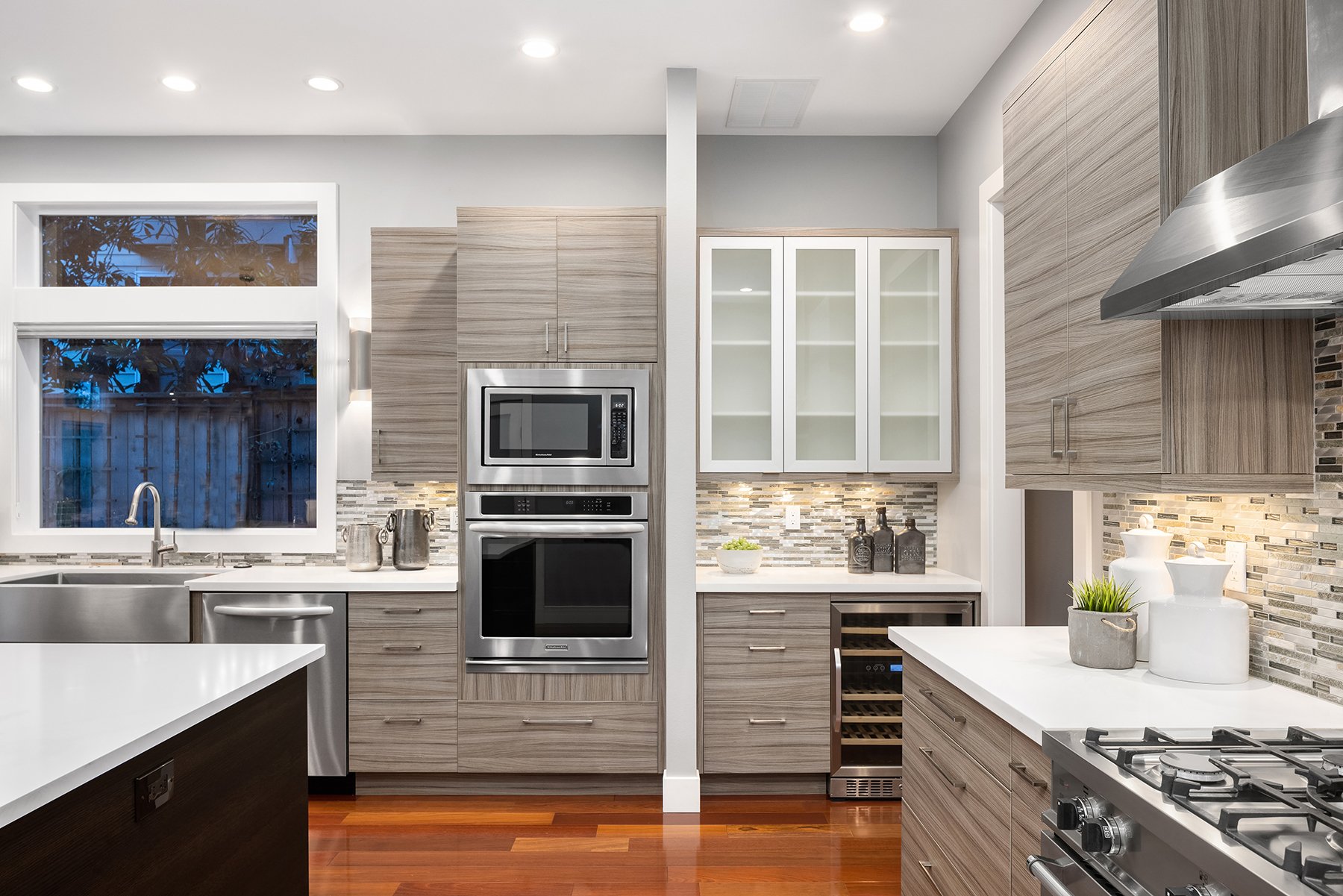 313 11th Ave W
