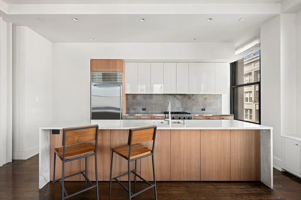 260 Park Ave S APT 10B