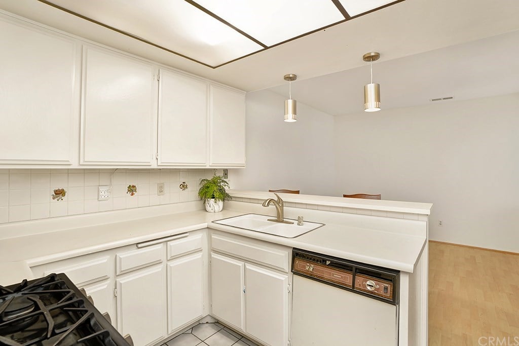 939 W 19th St, Unit C7