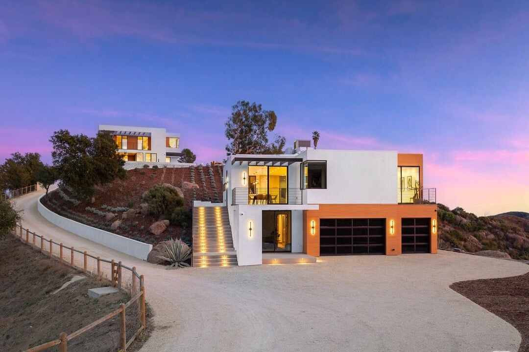 Mulholland Hwy, 90265