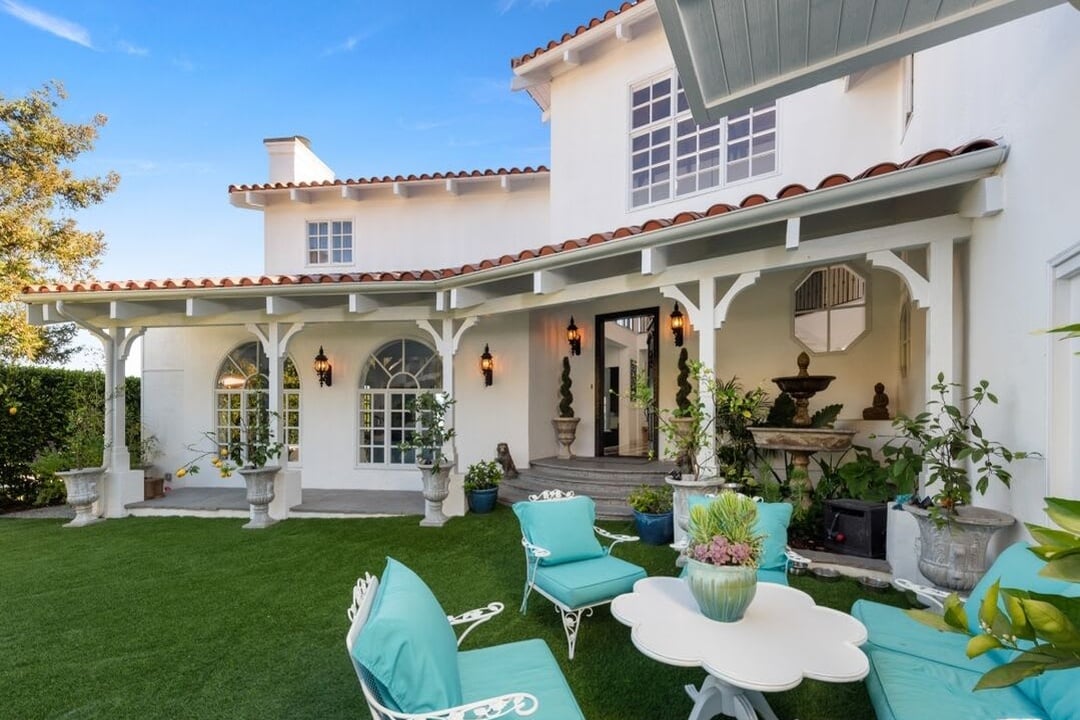 Summit Oasis