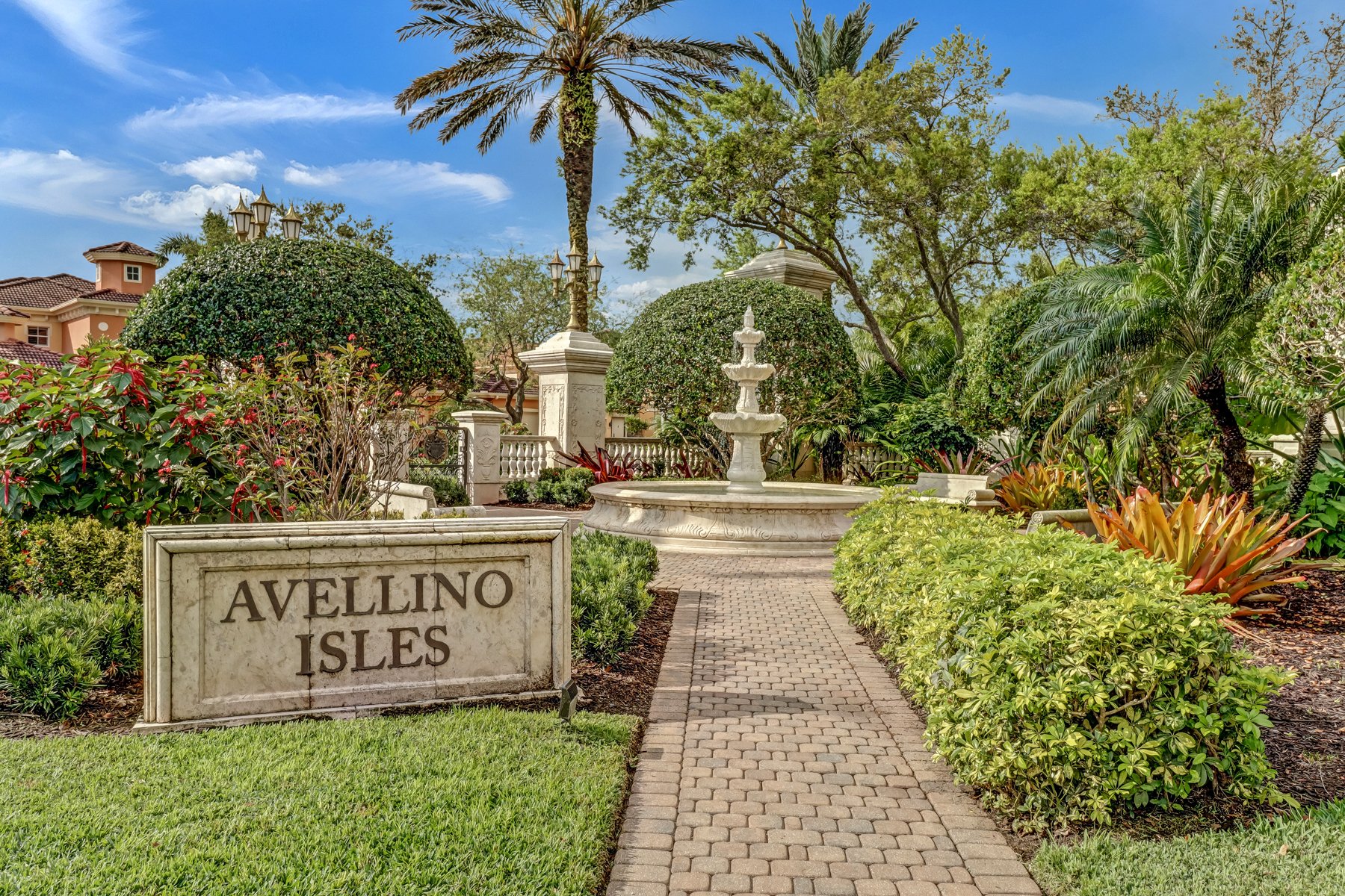 562 Avellino Isles CIR # 201