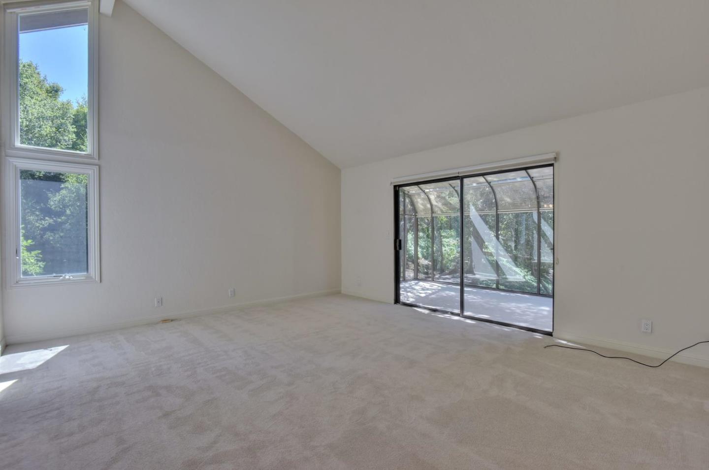 17364 Grosvenor Ct