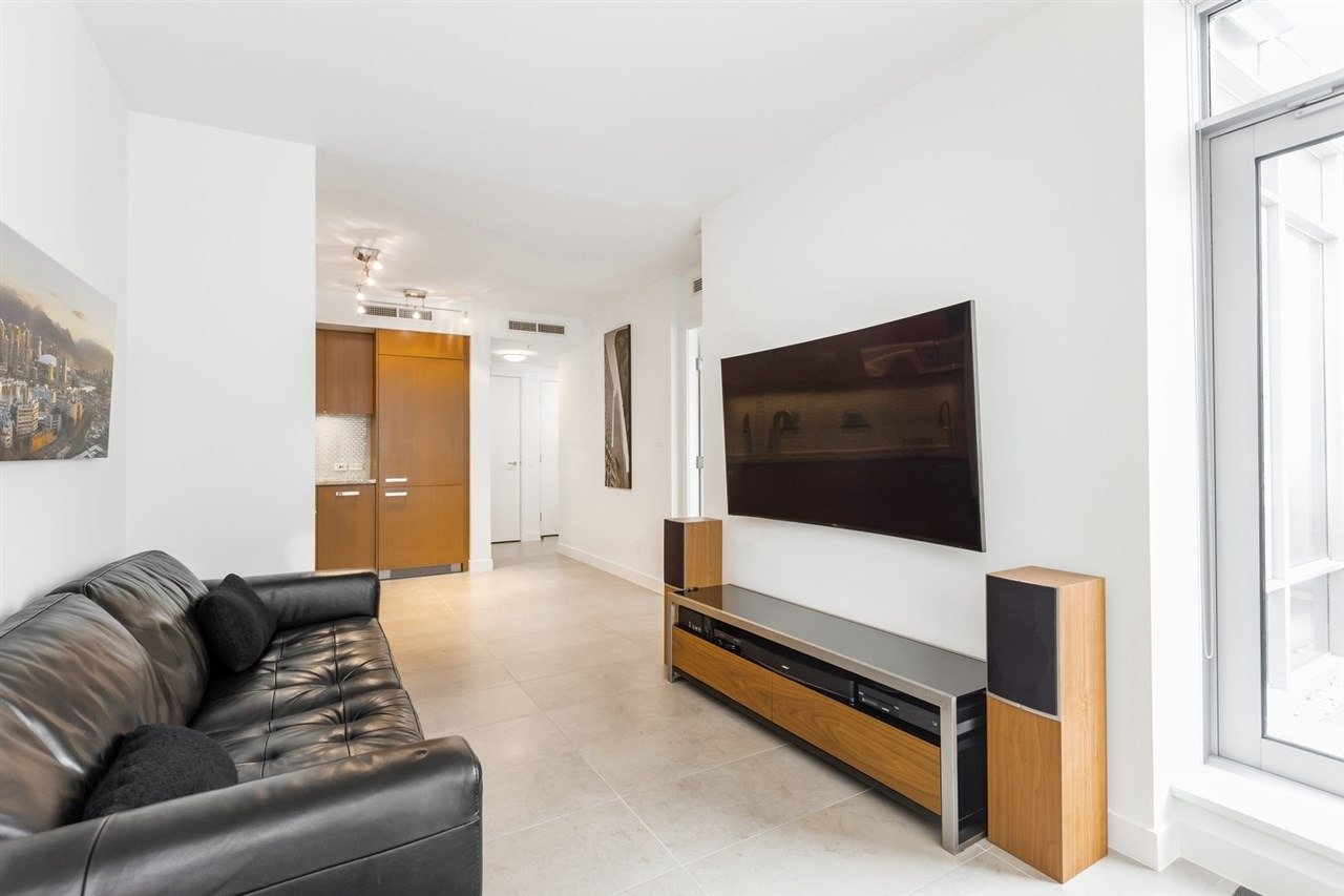 1028 Barclay St, #1406