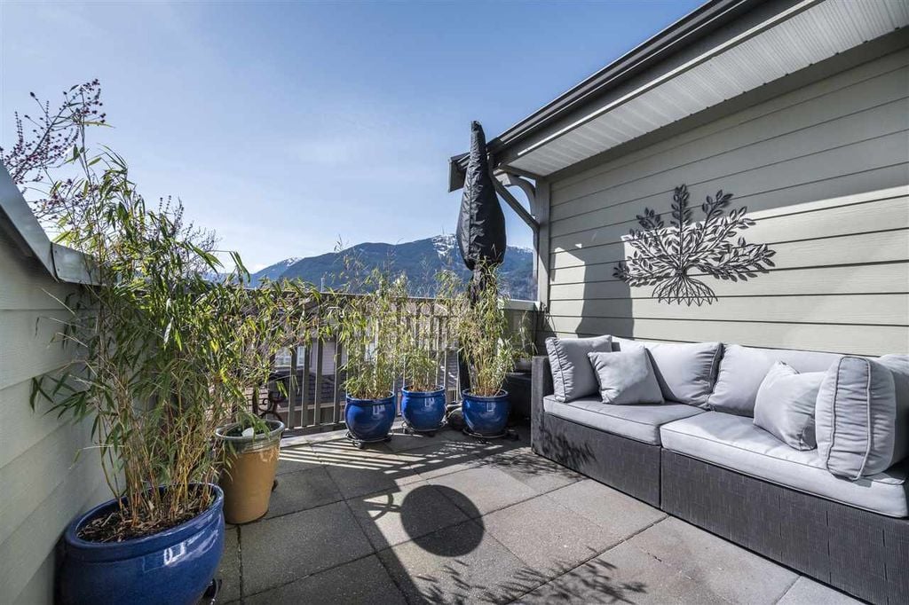 28 Whitecap Ct