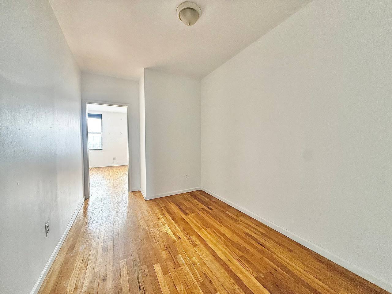 959 Metropolitan Avenue 1L