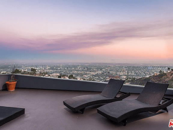 2158 Sunset Plaza Dr