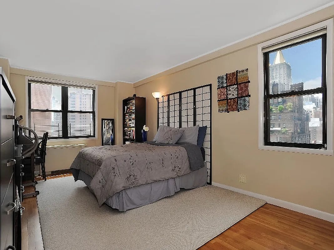 201 East 28th Street #12J